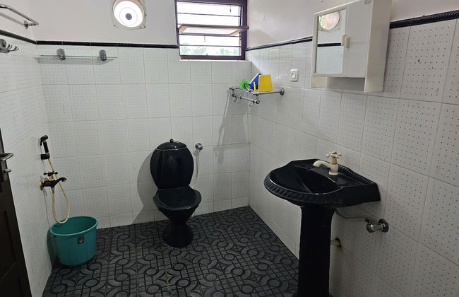 De Royale Summit Home Stay - Photo 24