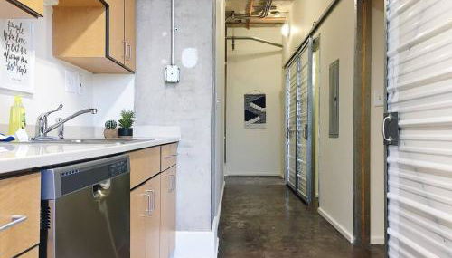 City Loft w/ View of Gay St - Foto 5