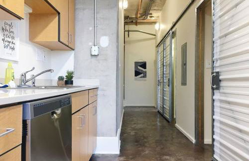 City Loft w/ View of Gay St - Foto 5