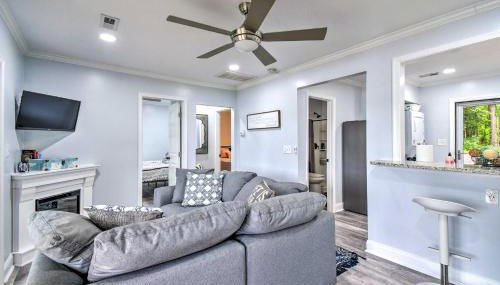 Relaxing Riverfront Cottage with Boat Dock! - Foto 4