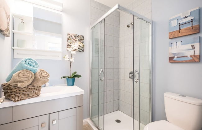 Chic & Central 3-bedroom in Little Italy - Photo 17