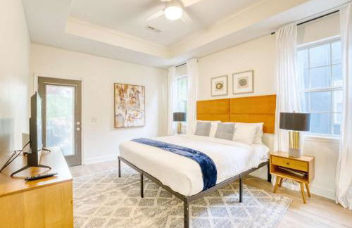 Spacious Modern Retreat with Game Room & Fire Pit near Trails - Foto 4