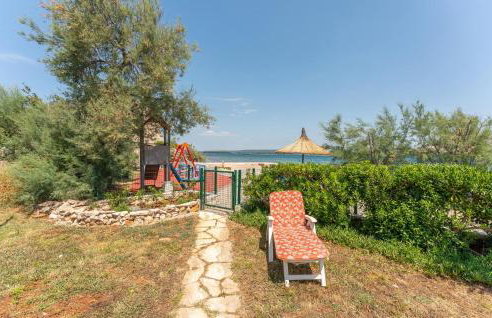 3 Bedroom Cozy Apartment In Ugrinic - Foto 15