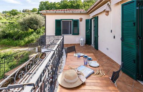 2 Bedroom Beautiful Apartment In Laureana Cilento - Photo 17