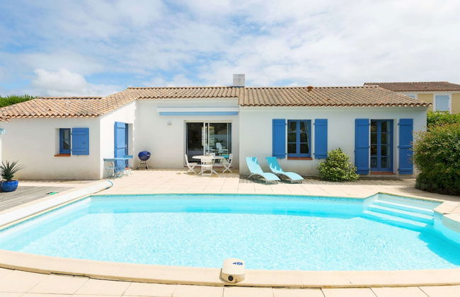 Luxurious Villa With a Dishwasher, Only 3.5km From the Beach - Photo 1