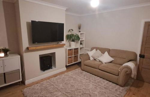 3 Bed Home sleeps 6 in Heart of Cardiff Free Parking - Foto 4