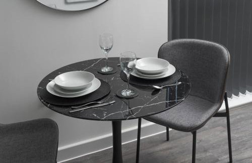 Lovely Home Near Canal, Park, & Central MK - Foto 14