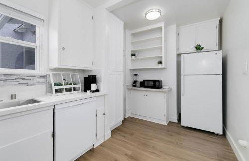 Mar Vista Beach Escape 2BR with Relaxing Yard - Foto 10