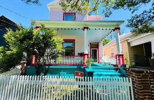 Uptown Colorful Cottage by the Riverwalk - Foto 28