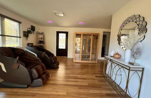 Catskills Escape Hot Tub Massage Chairs & Games - Foto 31