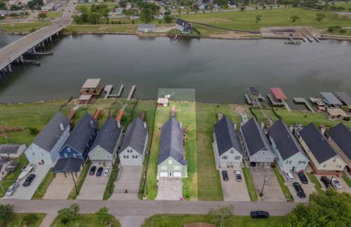 Luxury Waterfront Home Family and Pet Friendly Near Surfside Beach 11 Mins - Foto 20