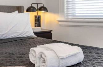 3 Bdrm 3 Full Bath Tower View walk up - Foto 14