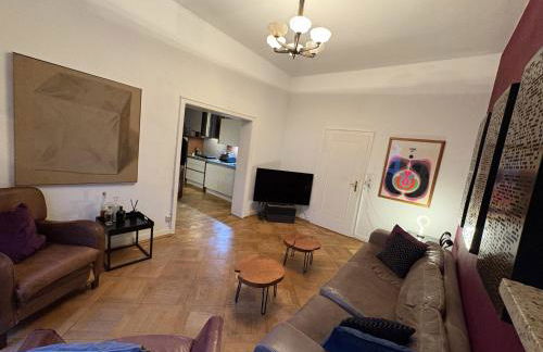 Geräumige 4-Zimmer-Wohnung im familienfreundlichen Westend mit Balkon - Foto 2