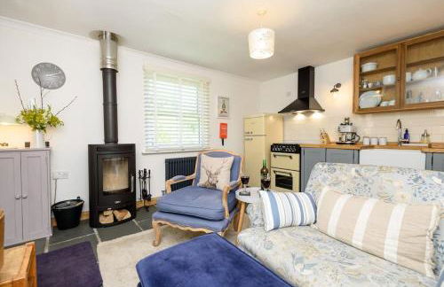 Bijou Coastal Apartment in Polperro With Hot Tub, Onsite Parking 5 min Downhill Walk To Village - Foto 13