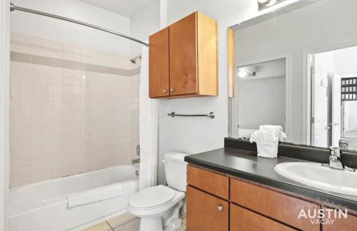 Spiral Stairs to Loft Bedroom Balcony with Shade - Foto 25