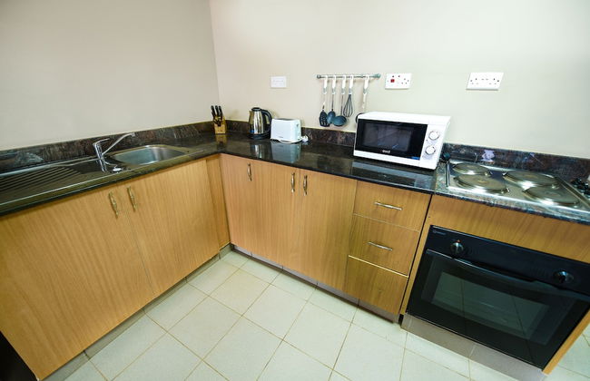 Boulevard Suites - Photo 15