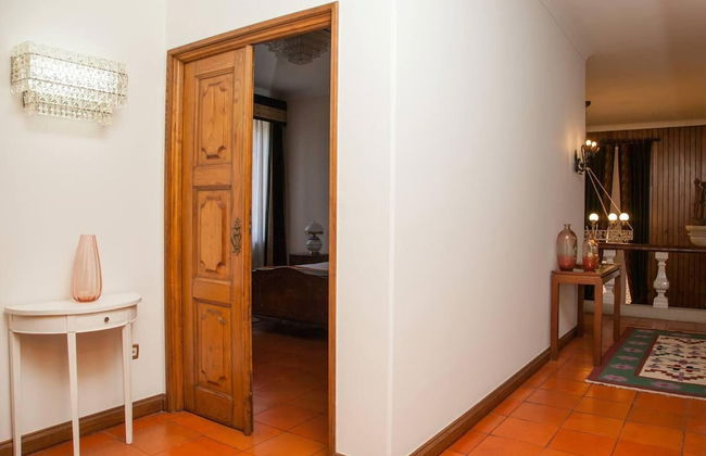 Captivating 6-bed House in Grijó - Foto 31