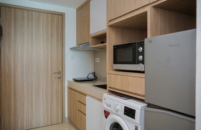 Comfy And Minimalist Studio At Embarcadero Bintaro Apartment - Foto 6