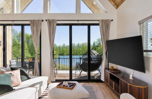 Lake Haus Cabin - Hot Tub, Sauna, Lake View, Wi-Fi - Photo 62