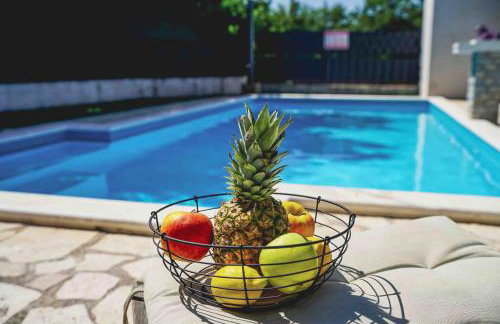 House Runjic w pool large garden and playground - Foto 22