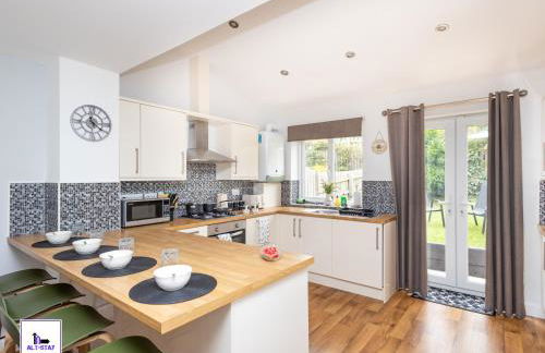 Greenwood by Alt-Stay - 4 Bed 2 Bath Home - Parking, WiFi & Smart TV In All Bedrooms - Contractors & Relocations - Weekly & Monthly Rates - Foto 17