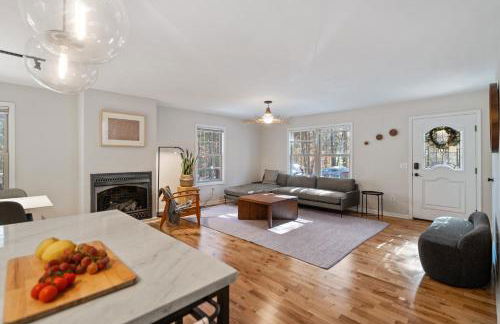 Emerald Cabin W/Hot tub, Firepit, Lake, Skiing - Foto 6