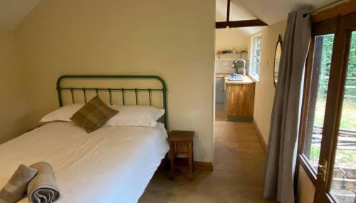 Cabin Sleeps 4 with Garden & Free Parking - Foto 4, furniture