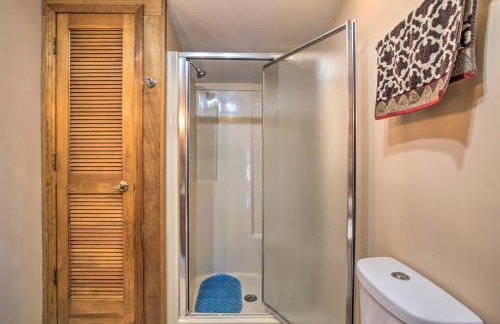 Pet-Friendly Home with Views of Lake Delavan! - Foto 20