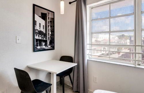 Best location by the Beach ! Free WiFi - TV - All amenities - Foto 5