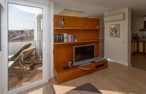 Gaudi penthouse with terrace views - Photo 31