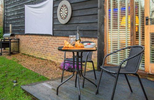 The Dairy Cottage with hot tub & pizza oven - Photo 10