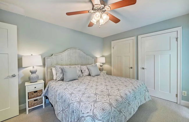 Lakefront w/ Private Dock + Hot Tub Pontoon Rental Butler Bliss by Avantstay - Photo 7