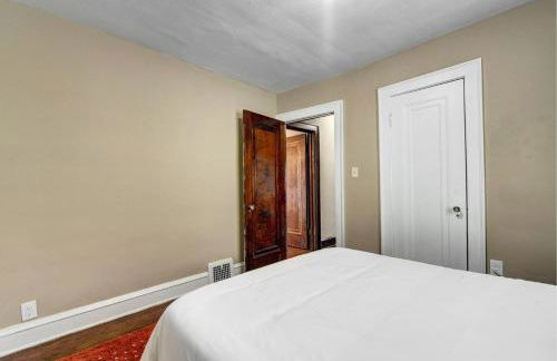 RocknRoll Crib 8 Min Cle Clinic Near Downtown - Foto 15