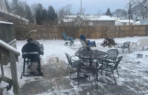 515Escape - Near downtown, private backyard, firepit, bbq, fun! - Foto 44