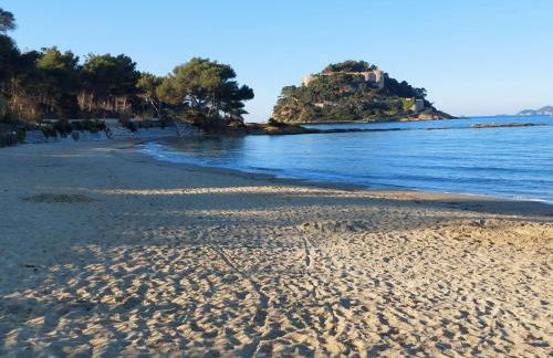 Bormes les Mimosas, Hameau de Cabasson, à 400m de la mer et du fort de Bregançon, Villa classée 3 étoiles, de 2 à 8 personnes - Foto 43