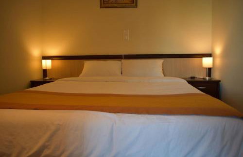 Yolanda Studios - Photo 18