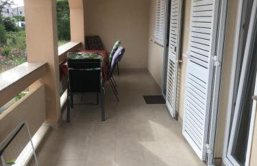 Very spacious - fully air conditioned - apartment nearby Vir bus station - Foto 10