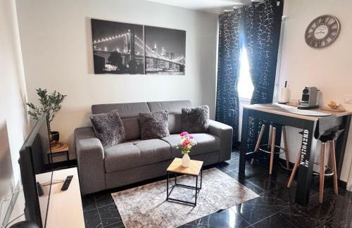 Appartement 2 pièces à Rosny-sous-Bois à quelques pas du Métro - Foto 2