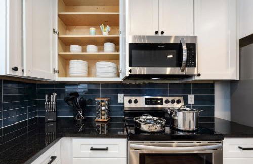 Spacious and Cozy 5 Bed 3 Bath Vacation House W 2 King 3 Queen! Sleep 12! 15Min to Red Rocks - Foto 57