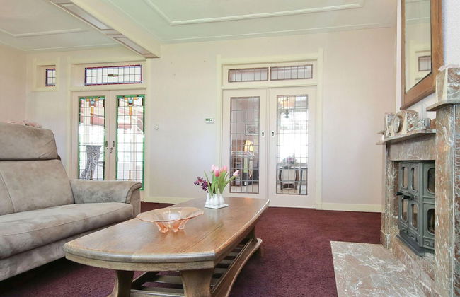 Characteristic Country House With Wellness - Foto 16