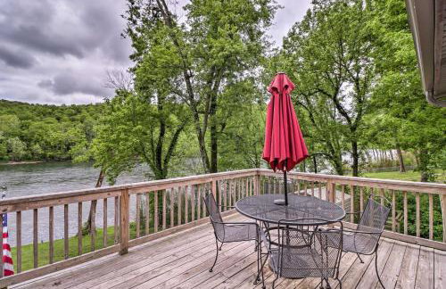 Expansive Cotter Cabin on White River with Deck! - Foto 33