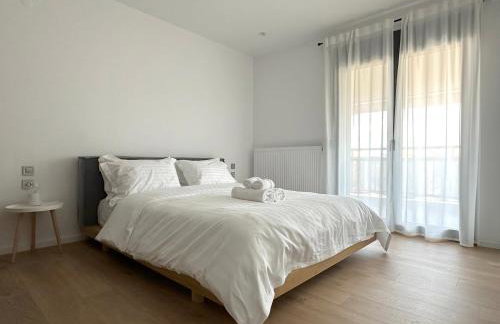 On the Edge - Suites & Apartments - Photo 26