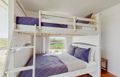 Salty Tides & Sunset Vibes - Foto 21