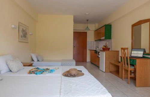 Aristides Hotel - Photo 37