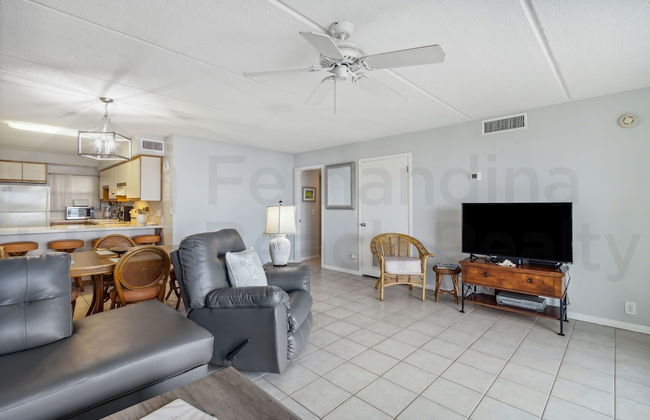 Convenience Direct Oceanfront Condo with Private Balcony by RedAwning - Photo 20