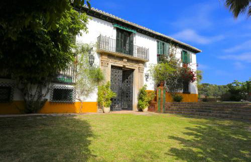 Hacienda Clavero Three Patio Apartment - Photo 22