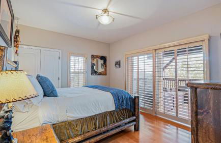 Hot Tub Fire Pit Game Room Amazing Deck Views Sky Canyon Lodge by AvantStay - Foto 48