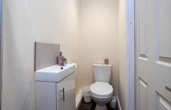 Captivating 5-bed House in Horwich Bolton - Foto 28