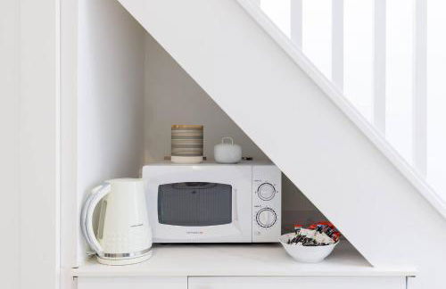 Central quiet cottage Walk to shops, bars & beach - Foto 12