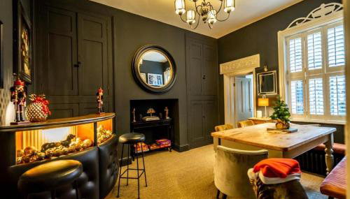 42 is the Answer- Stunning York townhouse appearing on TV Holiday Home Show - Foto 5